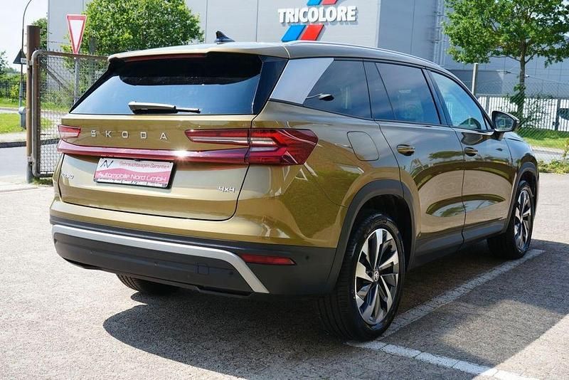 Gebraucht Skoda Kodiaq Sport 193 PS (141 kW) 2024 Gold SUV