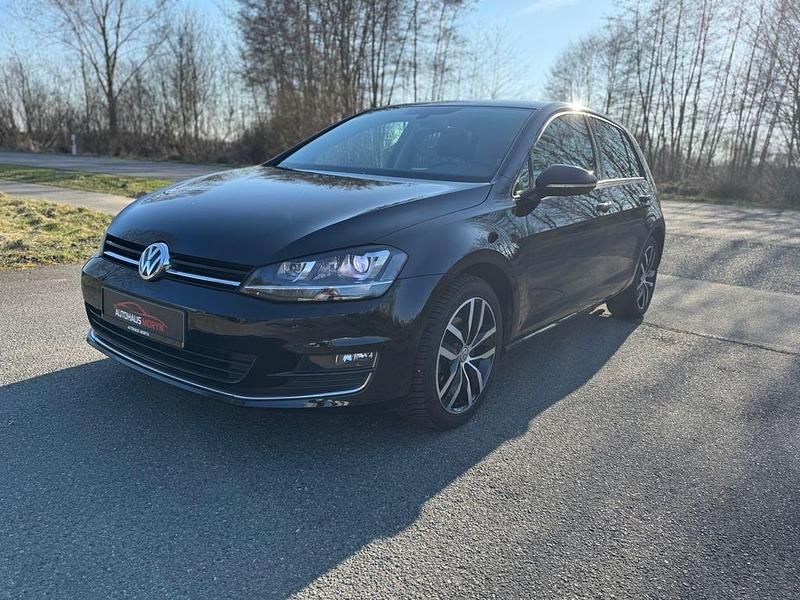 Gebraucht VW Golf VII Highline 122 PS (89 kW) 2014 Schwarz Limousine