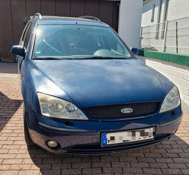 Blau Gebraucht 2002 Ford Mondeo Kombi | 770 € (Fairer Preis) - Bild 1/4