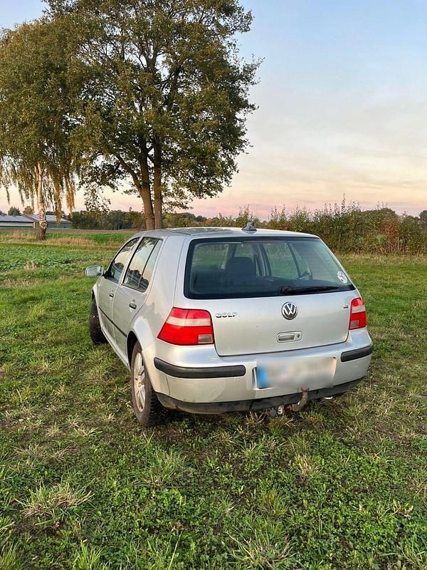 Gebraucht VW Golf IV 101 PS (74 kW) 2002 Silber Kleinwagen