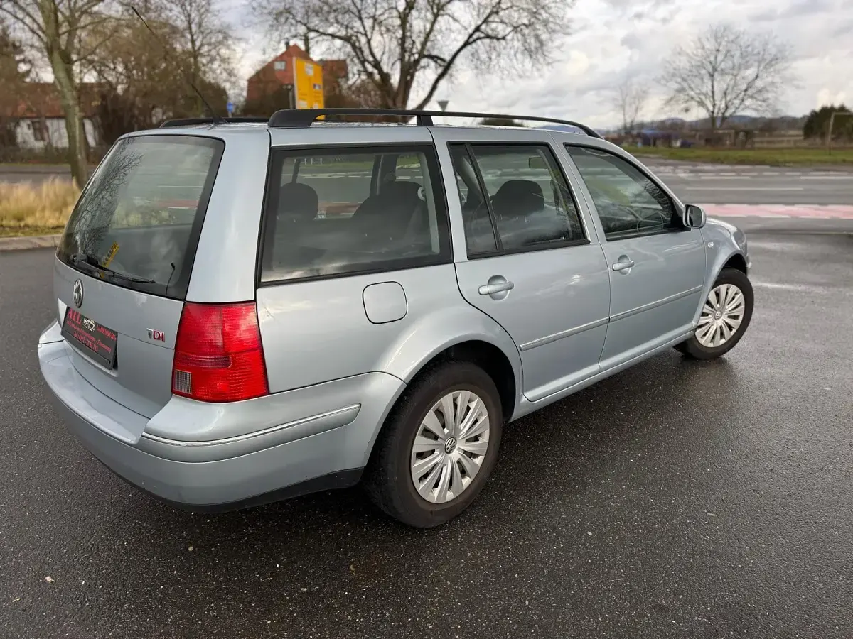 Gebraucht VW Bora Pacific 101 PS (74 kW) 2004 Blau Kombi