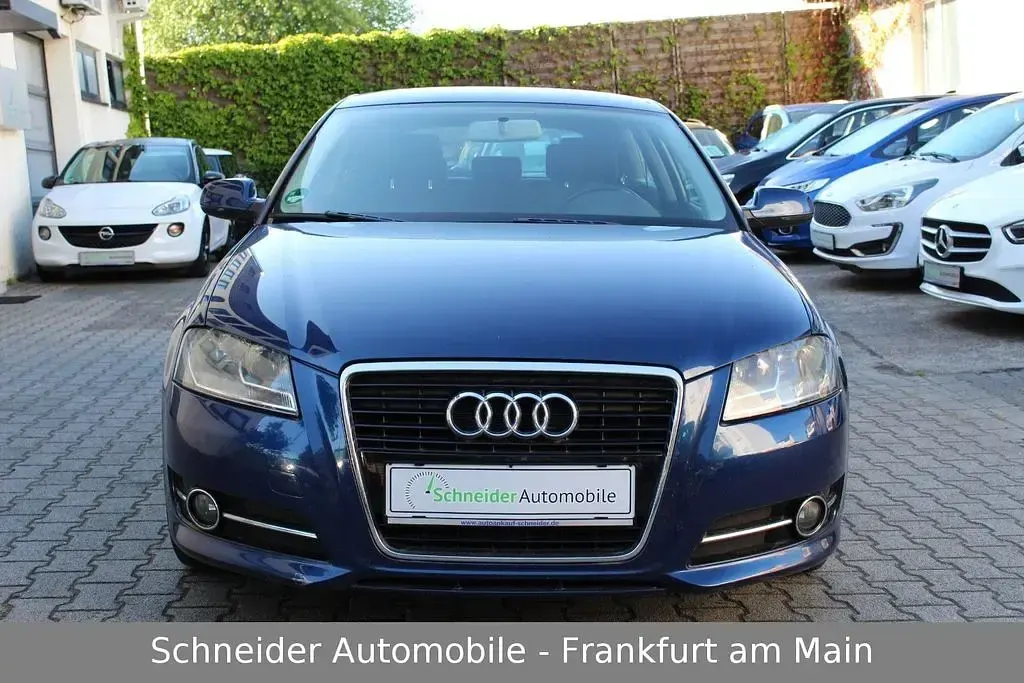 Używany Audi A3 Ambition 105 KM (77 kW) 2011 Niebieski Hatchback
