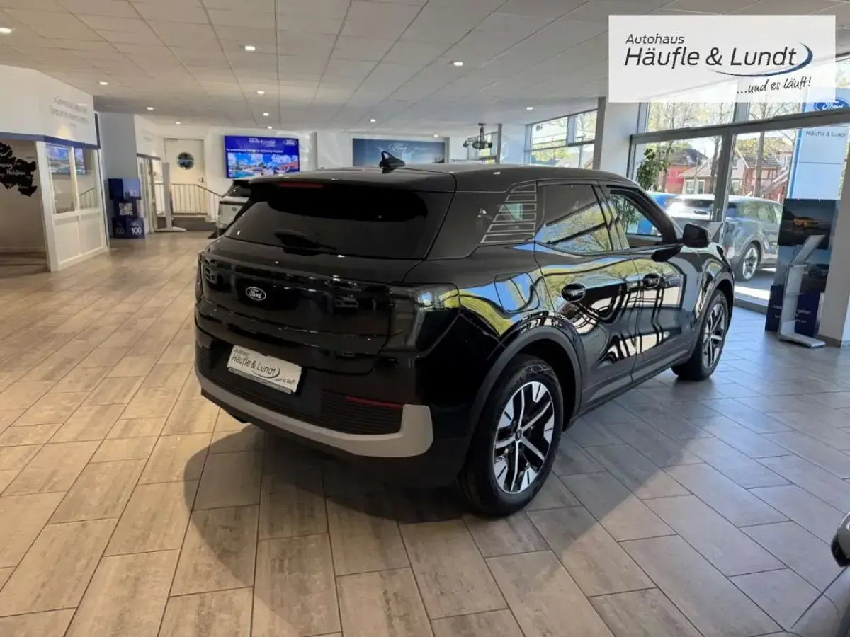 Neu Ford Explorer 125 kW (170 PS) 2026 Obsidianschwarz metallic SUV