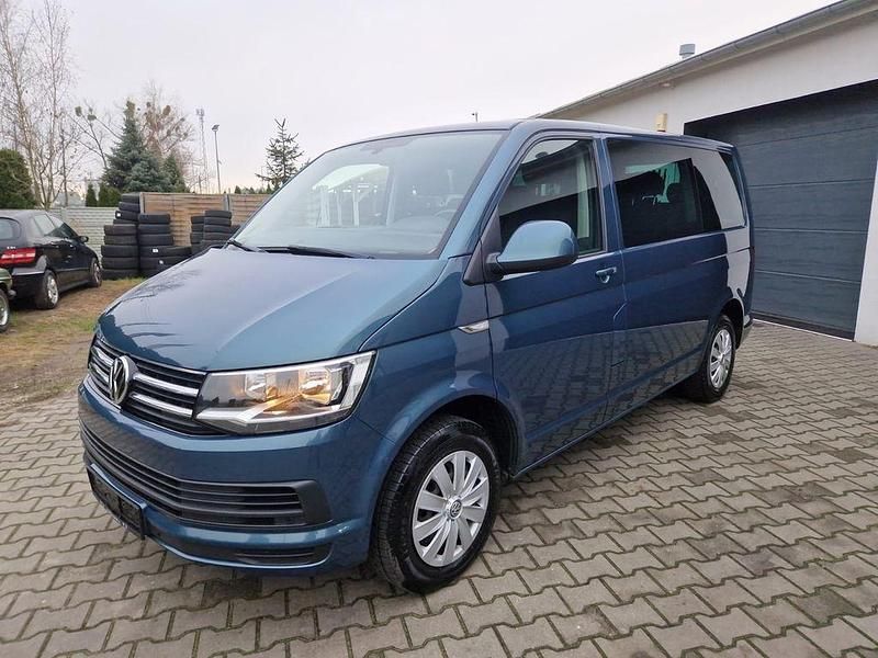 Gebraucht VW Caravelle 150 PS (110 kW) 2016 Grün Van / Kleinbus