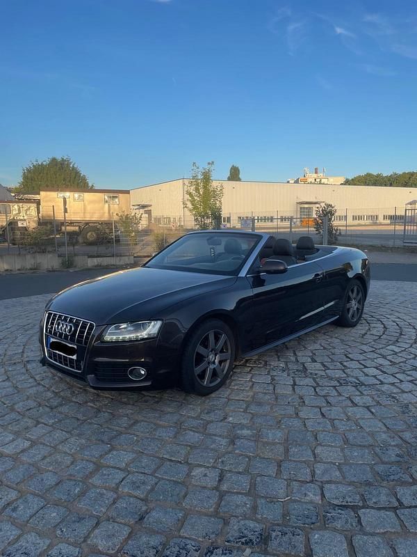 Braun Gebraucht 2011 Audi A5 Cabriolet S-Line Cabrio | 12.499 € (Teuer) - Bild 1/4