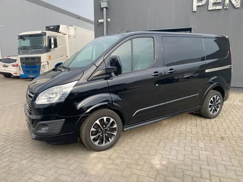 Używany Ford Transit Custom 170 KM (125 kW) 2017 Czarny Van
