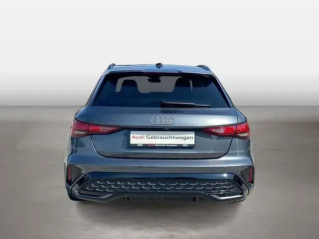 Gebraucht Audi A3 S-Line 150 PS (110 kW) 2025 Grau Limousine