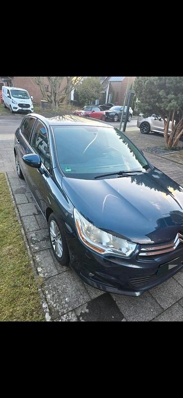 Gebraucht Citroën C4 Tendance 111 PS (81 kW) 2012 Limousine