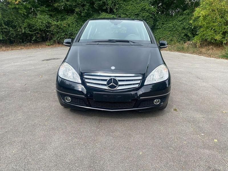 Gebraucht Mercedes A160 Avantgarde 95 PS (69 kW) 2010 Schwarz Limousine