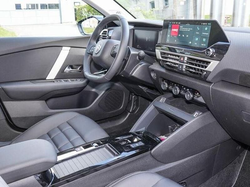 Gebraucht Citroën e-C4 114 kW (156 PS) 2024 Manhattan grün Limousine