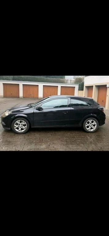 Gebraucht Opel Astra GTC 105 PS (77 kW) 2006 Schwarz Limousine
