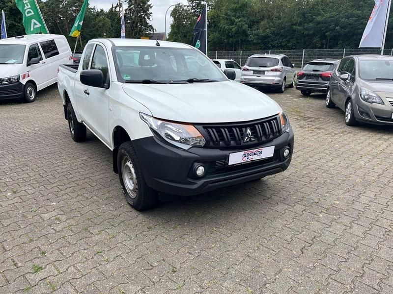 Weiß Gebraucht 2016 Mitsubishi L200 Basis Abholung | 16.900 € (Superpreis) - Bild 1/4
