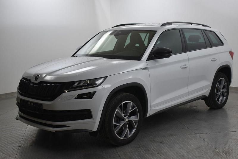 Weiß Gebraucht 2021 Skoda Kodiaq SportLine SUV | 20.950 € (Fairer Preis) - Bild 1/4