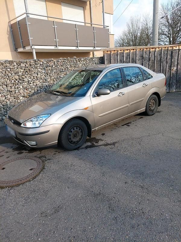 Second-hand Ford Focus 101 CP (74 kW) 2003 Berlinǎ