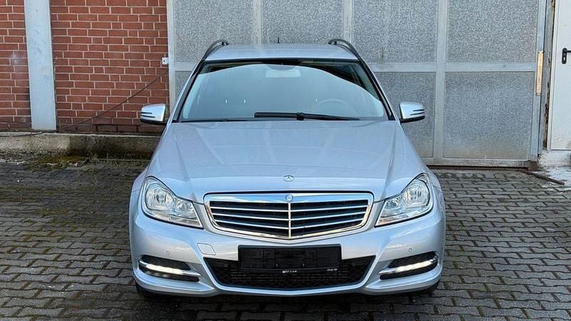 Gebraucht Mercedes C180 156 PS (114 kW) 2012 Silber Kombi