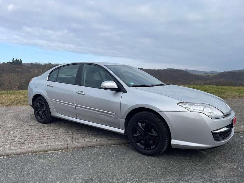 Platingrau Gebraucht 2007 Renault Laguna III Expression Kleinwagen | 2.970 € (Guter Preis) - Bild 1/4