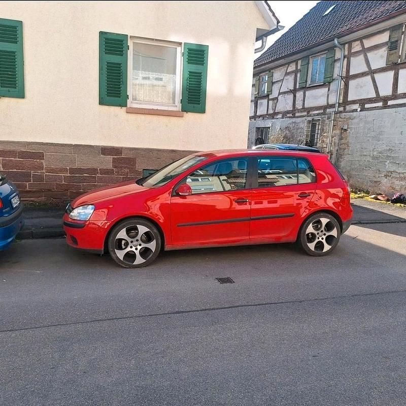 Gebraucht VW Golf V 102 PS (75 kW) 2005 Rot Kleinwagen