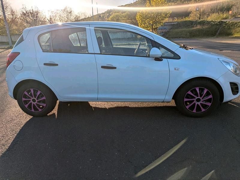 Second-hand Opel Corsa 69 CP (50 kW) 2012 Alb Hatchback
