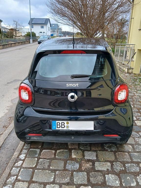 Gebraucht Smart ForFour Passion 71 PS (52 kW) 2018 Schwarz Kleinwagen