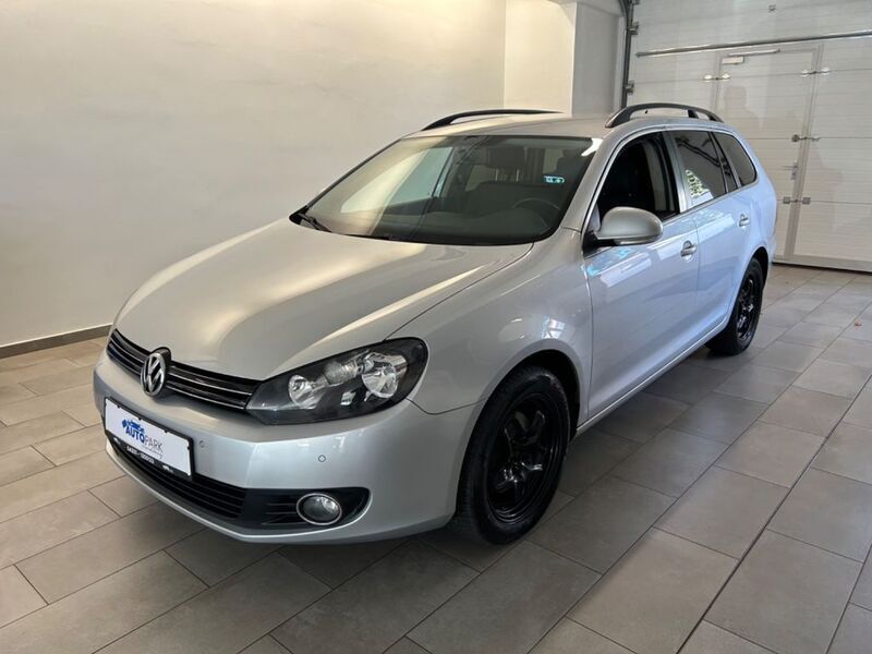 Silber Gebraucht 2011 VW Golf VI Comfortline Kombi | 5.980 € (Fairer Preis) - Bild 1/4
