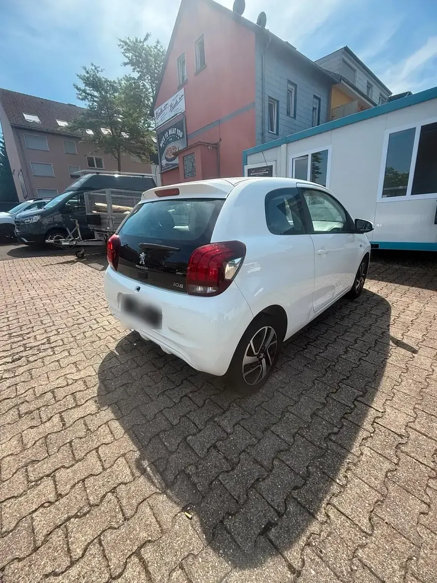 Gebraucht Peugeot 108 72 PS (52 kW) 2020 Weiß Kleinwagen