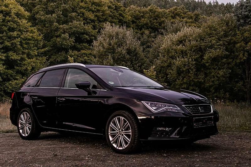 Schwarz Gebraucht 2019 Seat Leon ST XCELLENCE Kombi | 19.000 € (Teuer) - Bild 1/4