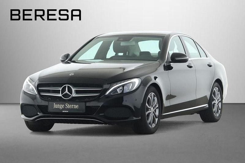 Schwarz Gebraucht 2018 Mercedes C180 Avantgarde Limousine | 22.480 € (Superpreis) - Bild 1/4