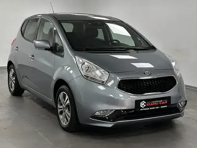 Gebraucht Kia Venga DREAM-TEAM Edition 125 PS (91 kW) 2019 Silber Kleinwagen