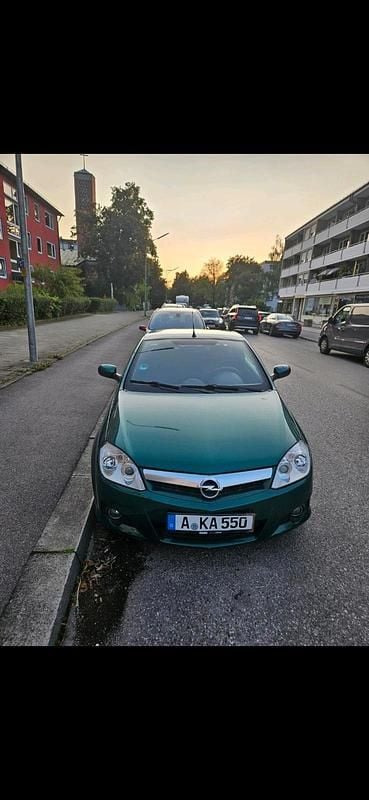 Grün Gebraucht 2006 Opel Tigra Cabrio | 2.250 € (Superpreis) - Bild 1/3