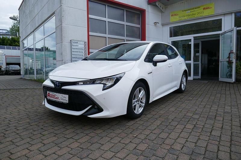 Weiß Gebraucht 2021 Toyota Corolla Comfort Limousine | 21.900 € (Fairer Preis) - Bild 1/4