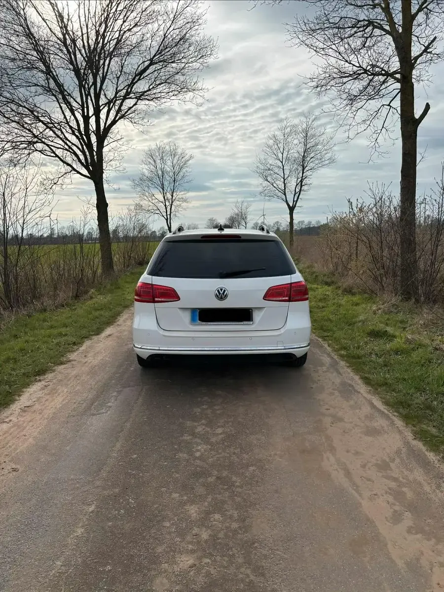 Gebraucht VW Passat 140 PS (102 kW) 2013 Weiß Kombi