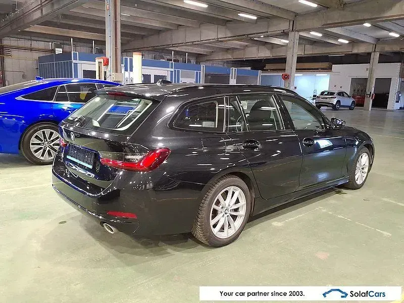 Gebraucht BMW 318 150 PS (110 kW) 2023 Schwarz Limousine