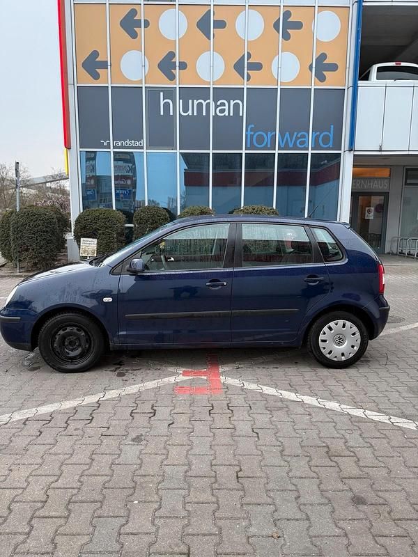 Gebraucht VW Polo 64 PS (47 kW) 2004 Blau Kleinwagen