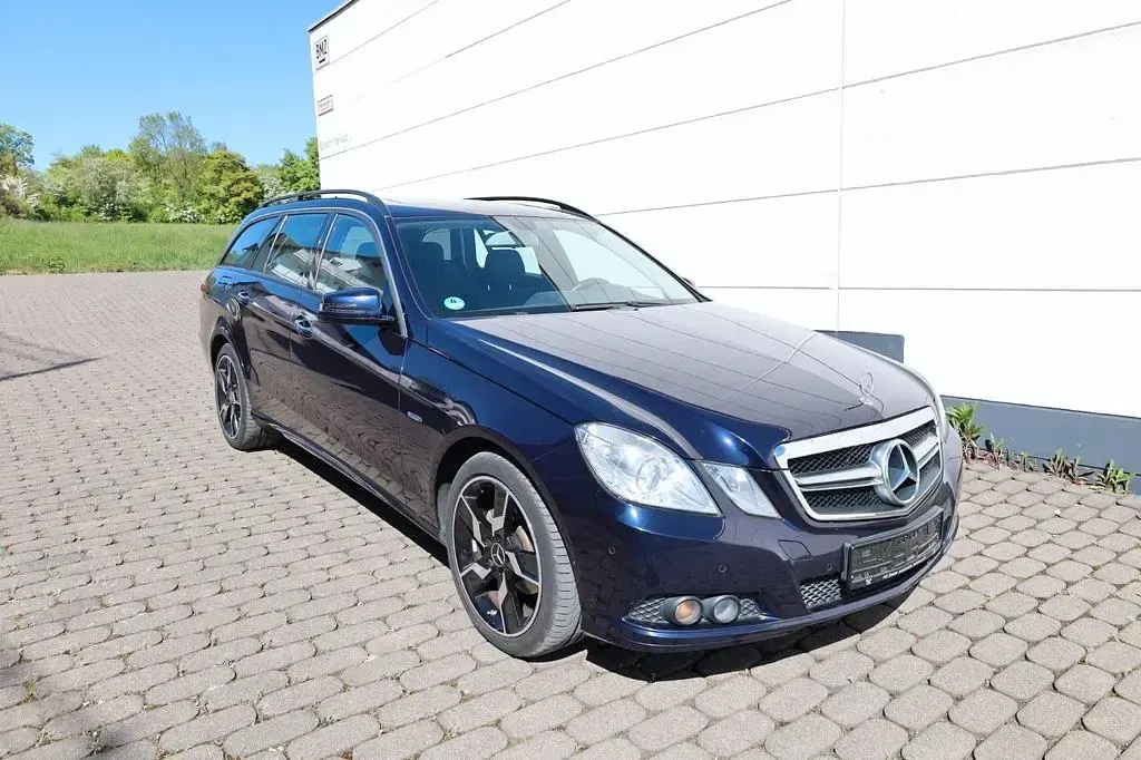 Usata Mercedes E220 170 CV (125 kW) 2010 Blu Station wagon
