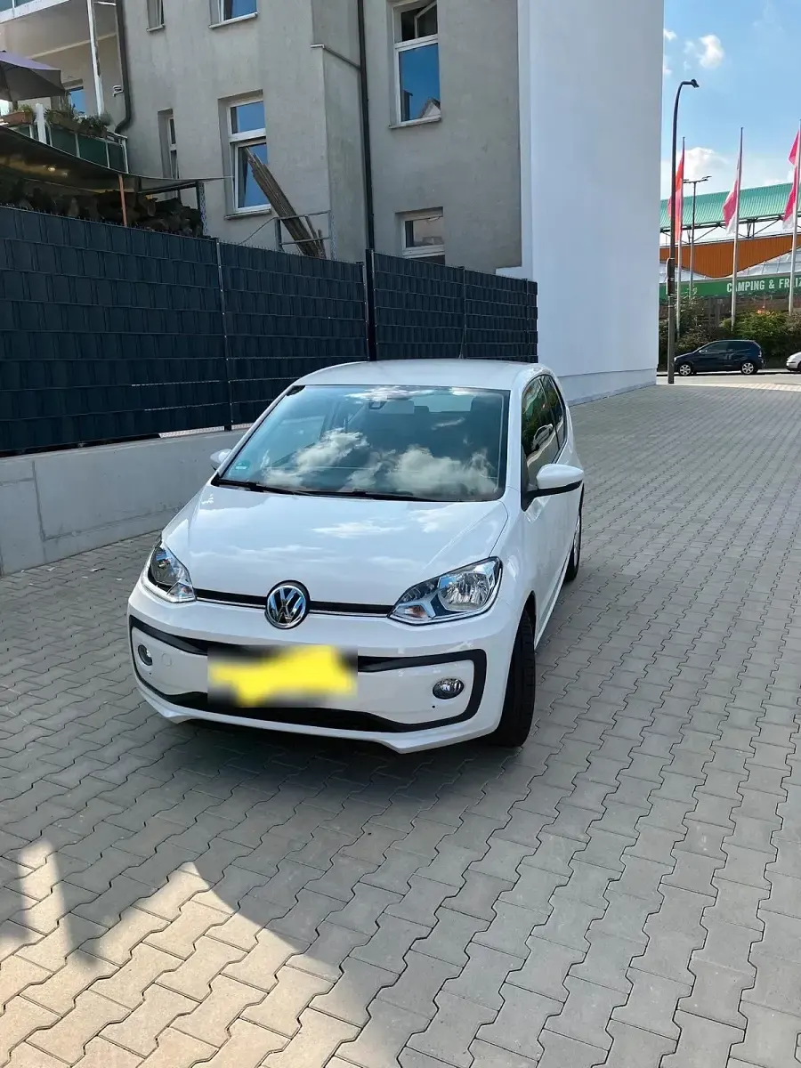 Gebraucht VW up! high up! 60 PS (44 kW) 2019 Weiß Kleinwagen