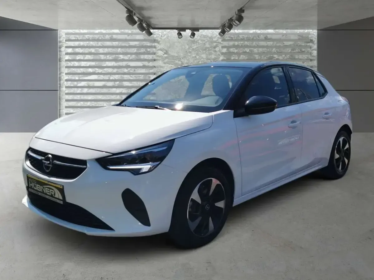 Gebraucht Opel Corsa-e Edition 100 kW (136 PS) 2022 Jade weiss/arktis weiss Kleinwagen