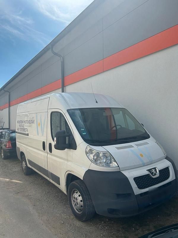 Gebraucht Peugeot Boxer 131 PS (96 kW) 2013 Weiß Van