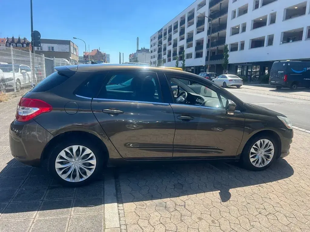 Gebraucht Citroën C4 120 PS (88 kW) 2012 Braun Limousine