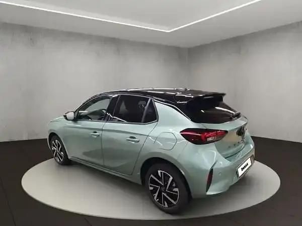 Neu Opel Corsa 110 PS (80 kW) 2026 Eukalyptus grün (metallic) Limousine