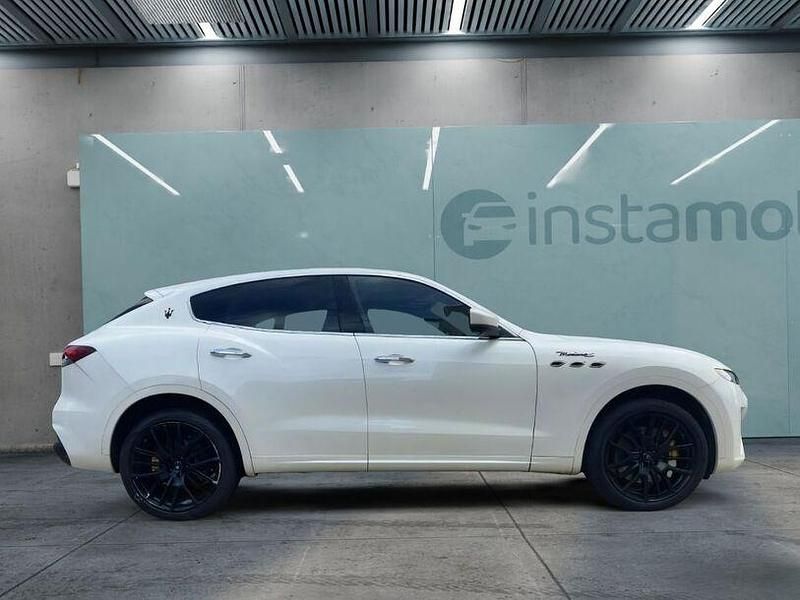 Gebraucht Maserati Levante 430 PS (316 kW) 2022 Weiß SUV