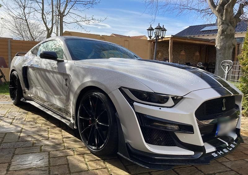 Weiß Gebraucht 2018 Ford Mustang GT Style Coupé | 42.000 € (Etwas zu teuer) - Bild 1/4