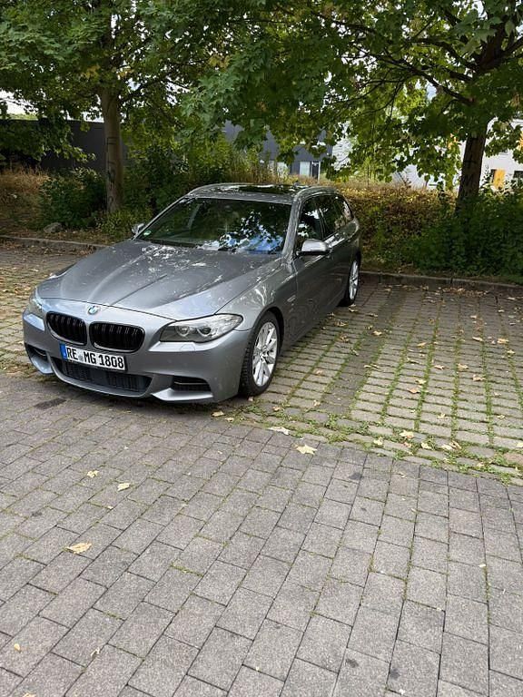 Grau Gebraucht 2013 BMW M550 Sport Line Limousine | 15.000 € (Superpreis) - Bild 1/4