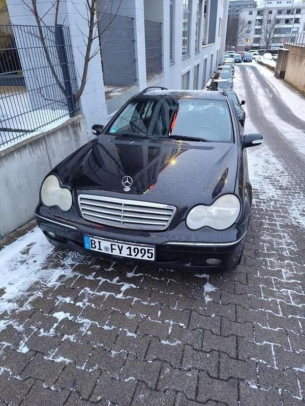 Schwarz Gebraucht 2003 Mercedes C180 Elegance Kombi | 1.650 € (Guter Preis) - Bild 1/4