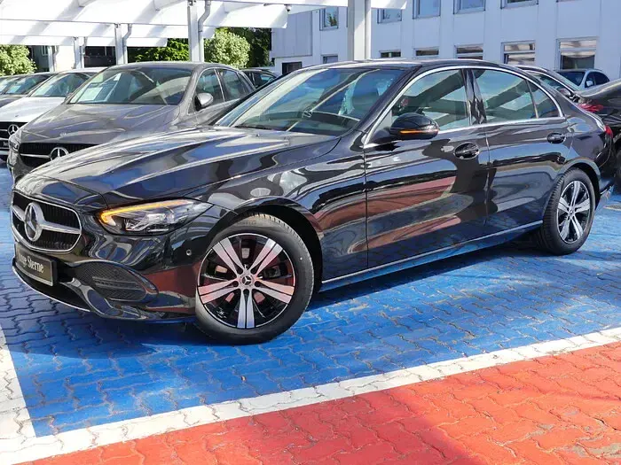 Używany Mercedes C180 Avantgarde 170 KM (125 kW) 2025 Sedan/Limuzyna