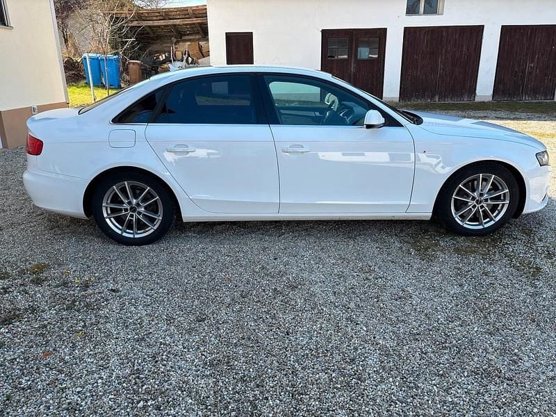 Gebraucht Audi A4 S-Line 211 PS (155 kW) 2010 Weiß Limousine