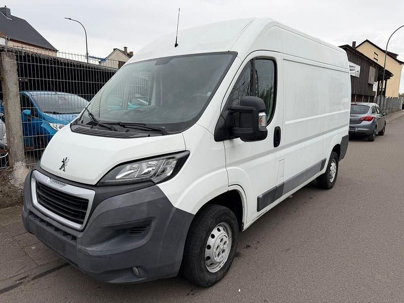 Gebraucht Peugeot Boxer 150 PS (110 kW) 2014 Weiß Van