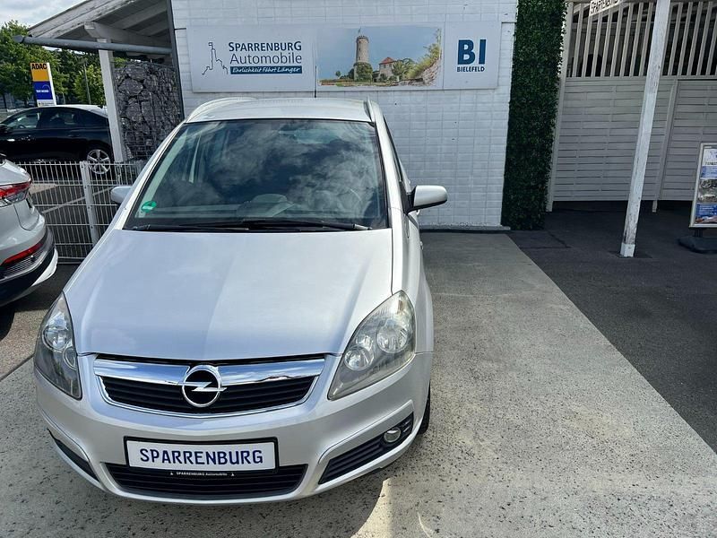 Starsilber iii m2 Gebraucht 2006 Opel Zafira Edition Van / Kleinbus | 4.749 € (Teuer) - Bild 1/4