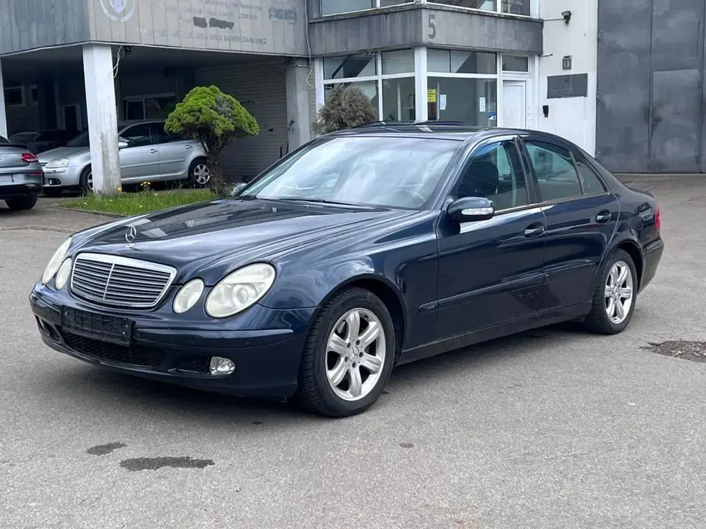 Gebraucht Mercedes E220 150 PS (110 kW) 2005 Schwarz Limousine