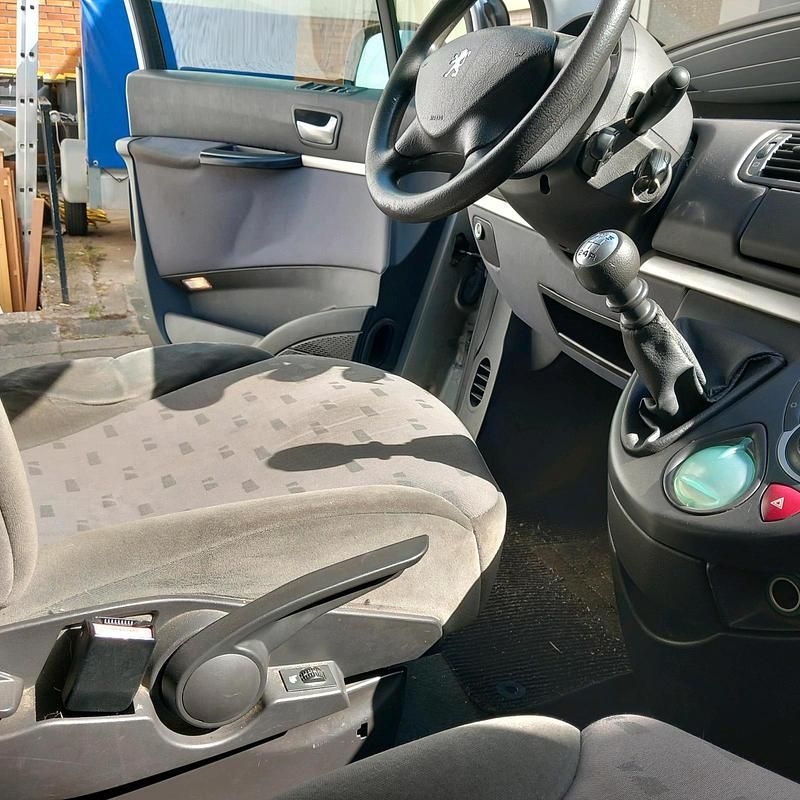 Silber Gebraucht 2002 Peugeot 807 Van / Kleinbus | 300 € - Bild 1/4