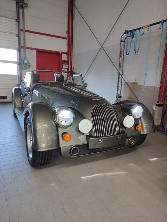 Grün Gebraucht 2024 Morgan Plus Cabrio | 77.000 € - Bild 1/4